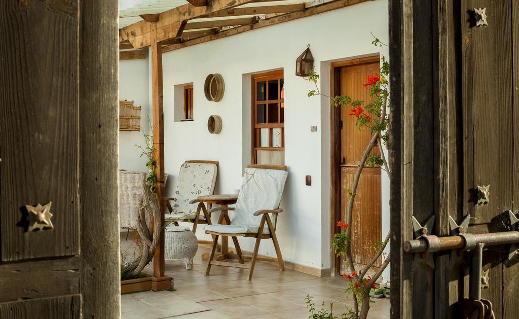 Rural Era De La Corte - Adults Only
